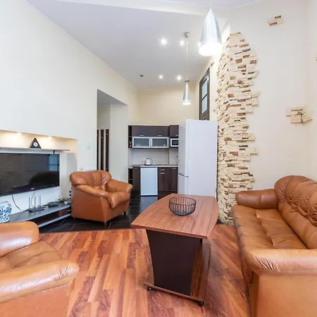 Comfortable Apartment On Mikhaylovskiy Lane Kyiv Exterior photo