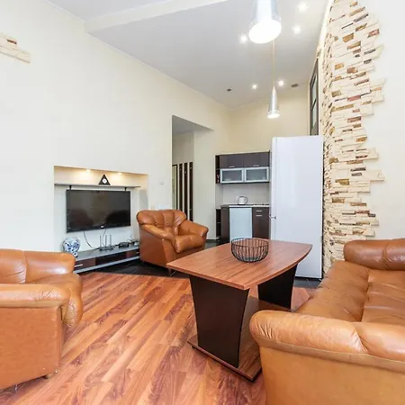 Comfortable Apartment On Mikhaylovskiy Lane Kyiv Exterior photo