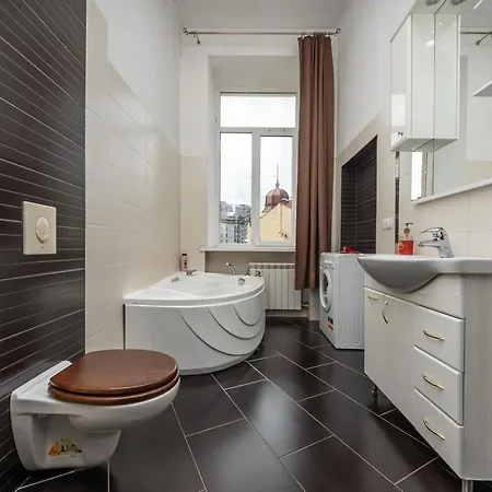 Comfortable Apartment On Mikhaylovskiy Lane Kyiv Exterior photo