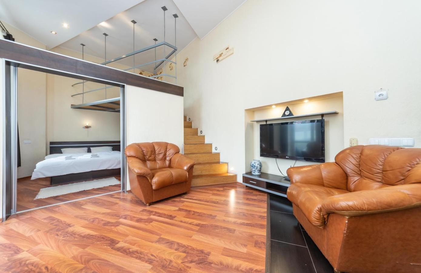 Comfortable On Mikhaylovskiy Lane Apartment