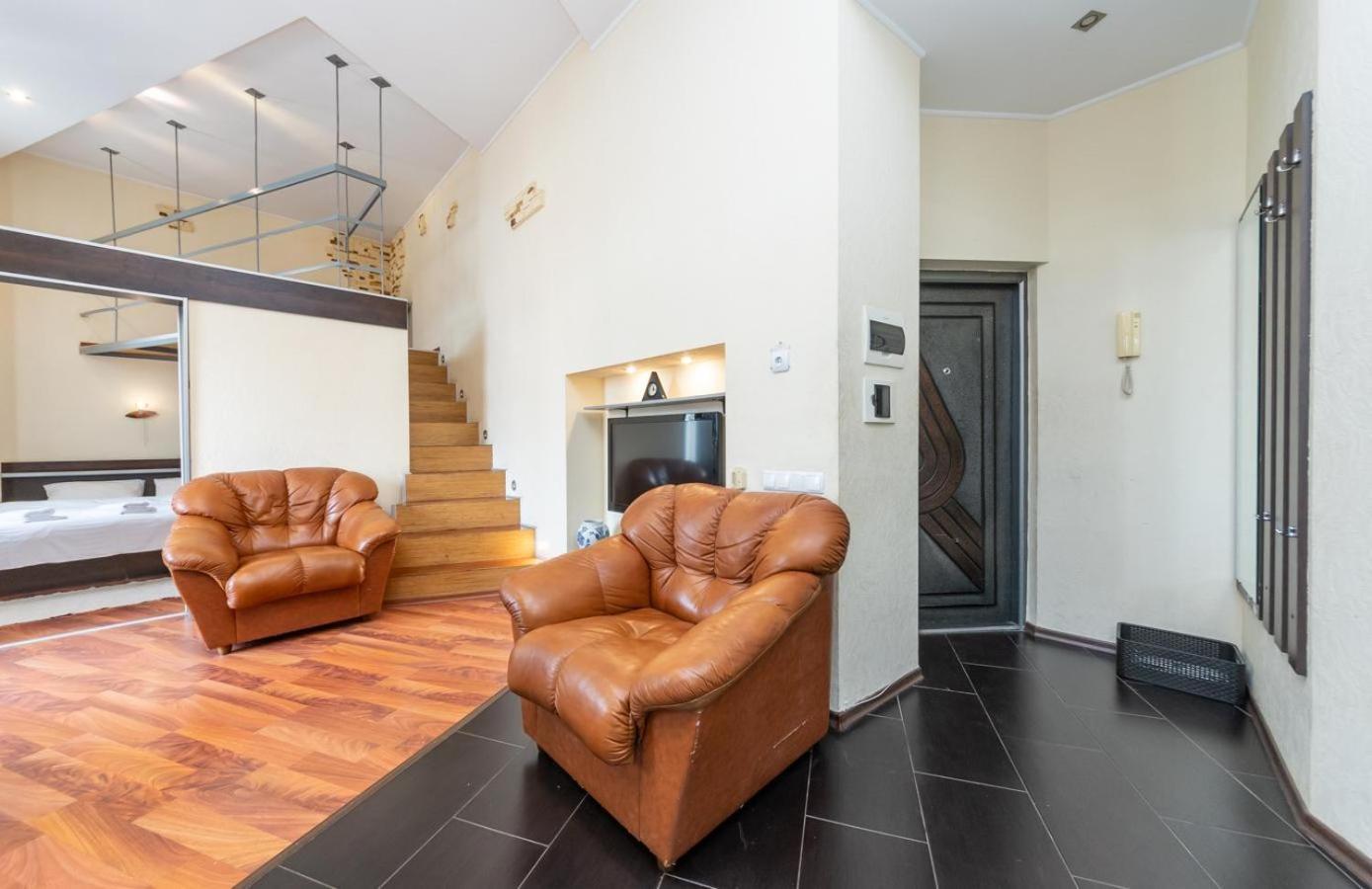 Comfortable On Mikhaylovskiy Lane Apartment *