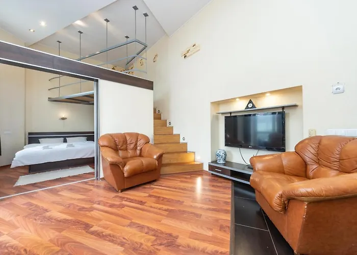 Comfortable Apartment On Mikhaylovskiy Lane
